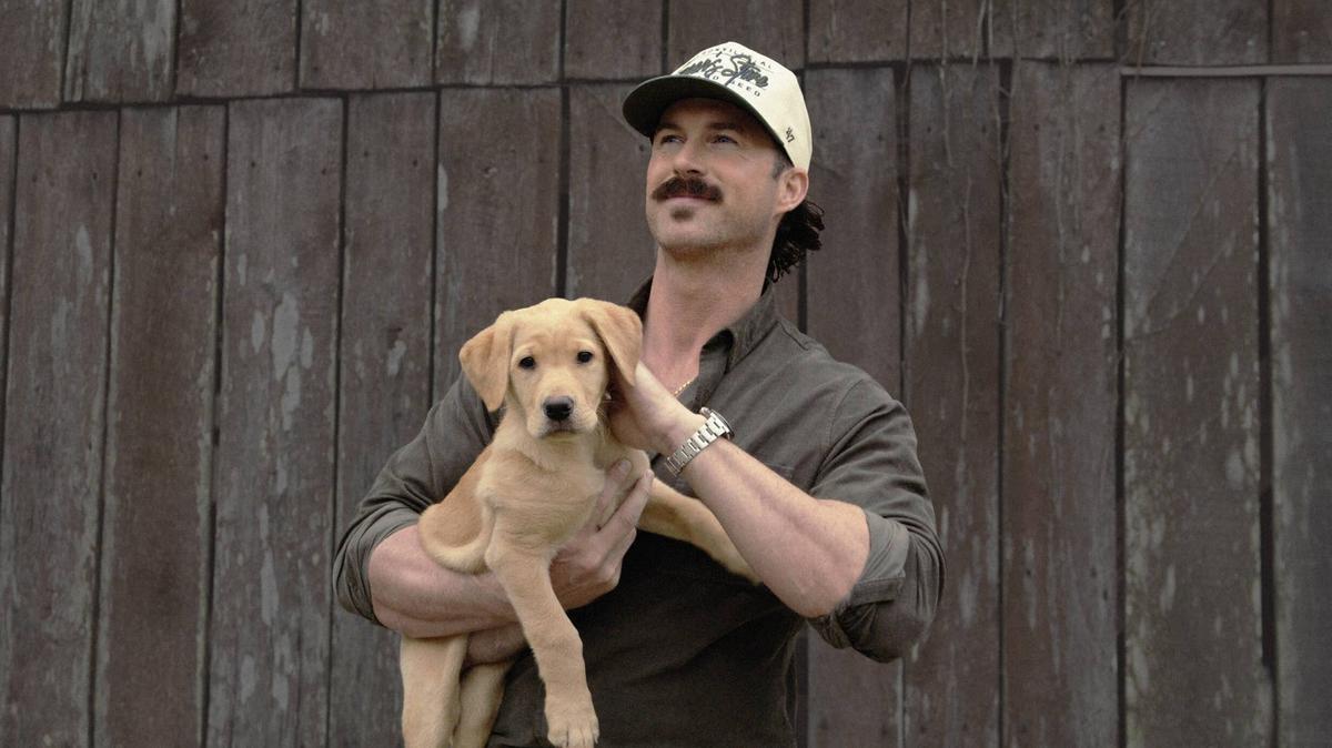 Country music artist Riley Green has partnered with Pack Provisions from Field & Stream.