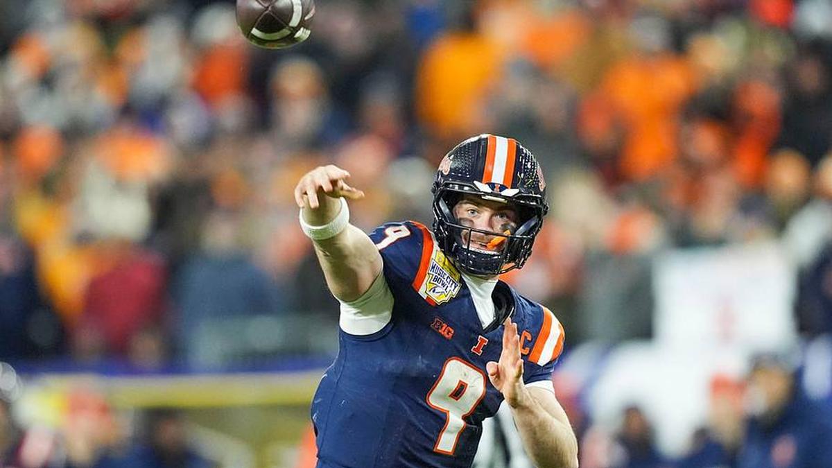  Luke Altmyer will compete with Teddy Bridgewater to back up Jared Goff in Detroit. | Angelina Alcantar/News Sentinel / USA TODAY NETWORK via Imagn Images 