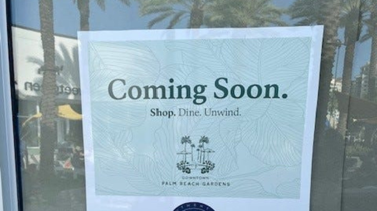 Go Greek, a yogurteria chain, will open at Downtown Palm Beach Gardens. It replaces Fro-Yotopia.
