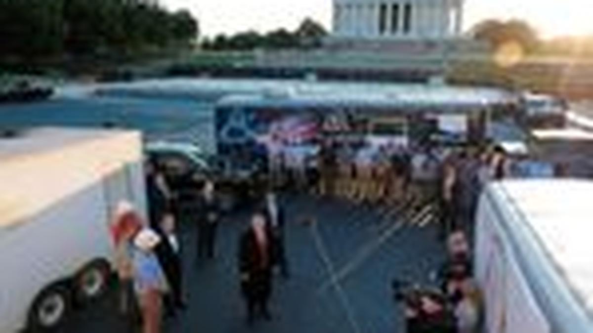 U.S. President Donald Trump speaks to reporters near the Lincoln Memorial Reflecting Pool as it undergoes renovations, in Washington, D.C., U.S., May 7, 2026. REUTERS/Kylie Cooper