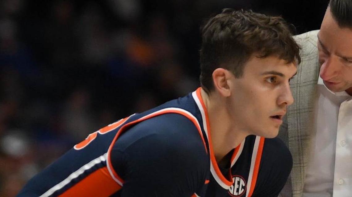  Mar 12, 2026; Nashville, TN, USA; Auburn Tigers head coach Steven Pearl talks with forward Filip Jovic (38) against the Tennessee Volunteers during the first half at Bridgestone Arena. Mandatory Credit: Steve Roberts-Imagn Images | Steve Roberts-Imagn Images 