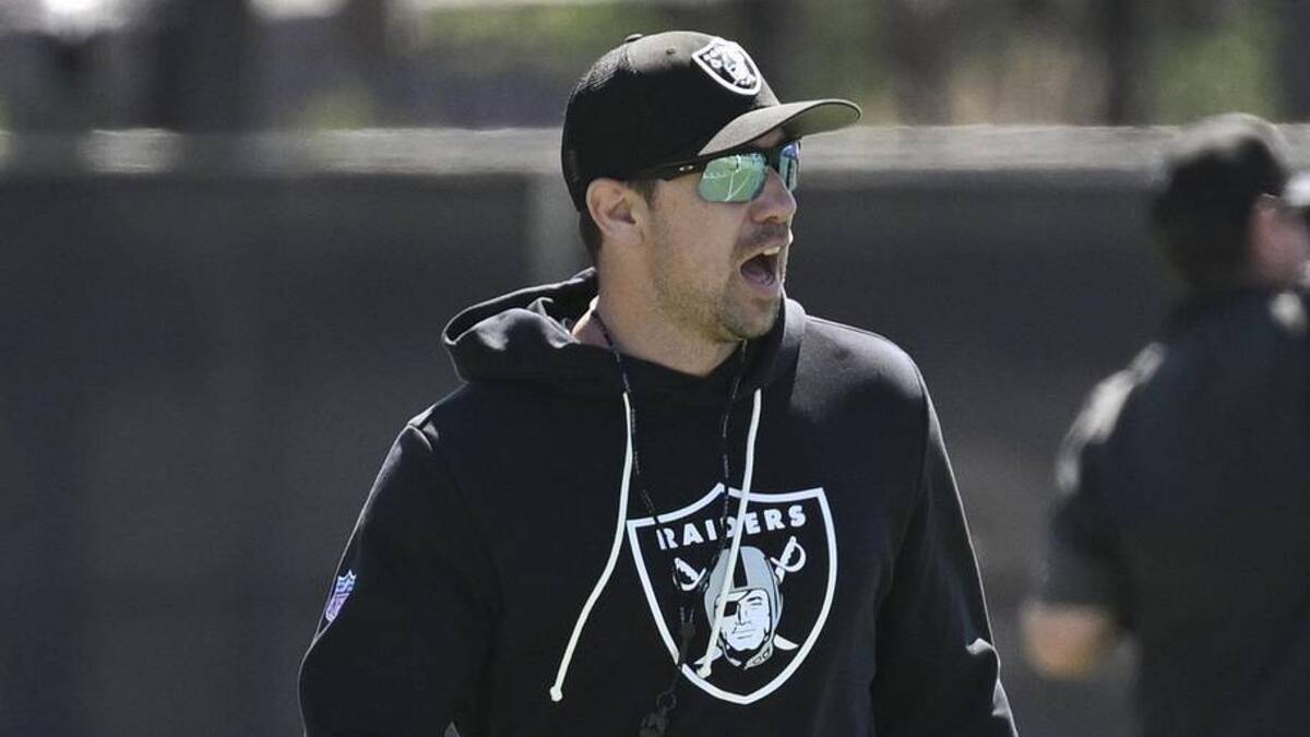  May 28, 2026; Henderson, NV, USA; Las Vegas Raiders head coach Klint Kubiak looks on during organized team activities at Intermountain Health Performance Center. Mandatory Credit: Candice Ward-Imagn Images | Candice Ward-Imagn Images 