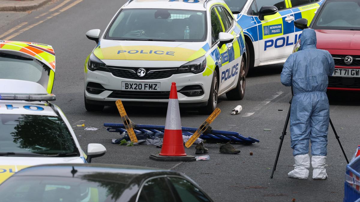 A member of the forensic team works at the scene, after a man was arrested following a stabbing incident in the Golders Green area, which is home to a large Jewish population, in London, Britain, April 29, 2026. REUTERS/Hannah McKay