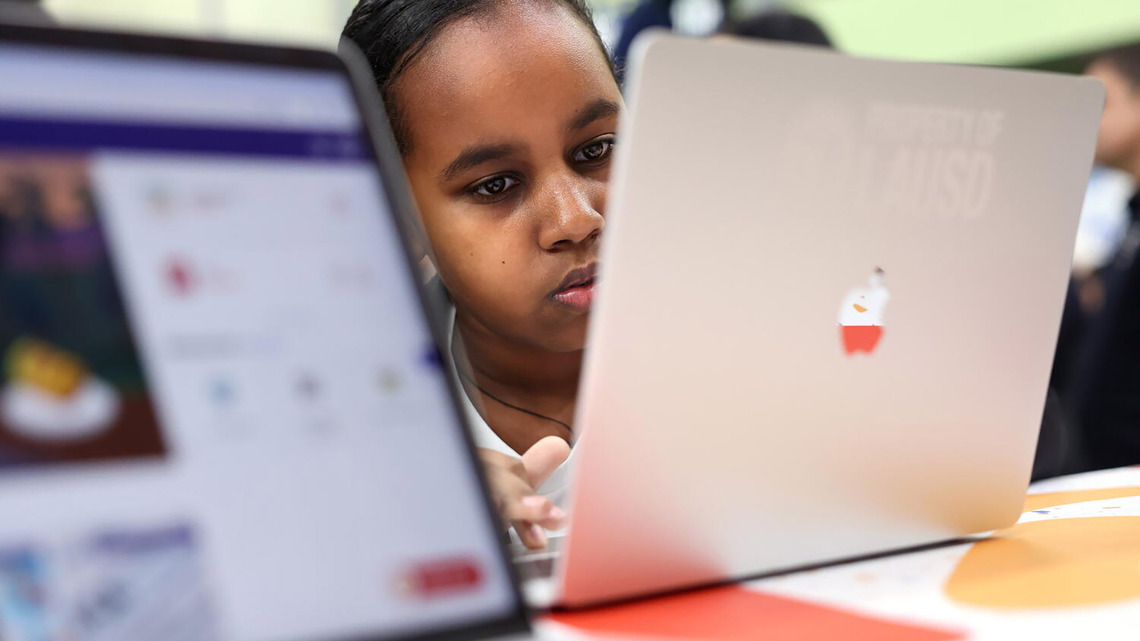 Texas schools want to use AI in class without hurting learning. But how? 