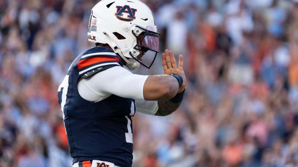 Auburn comes up with key plays to hold off Vanderbilt 
