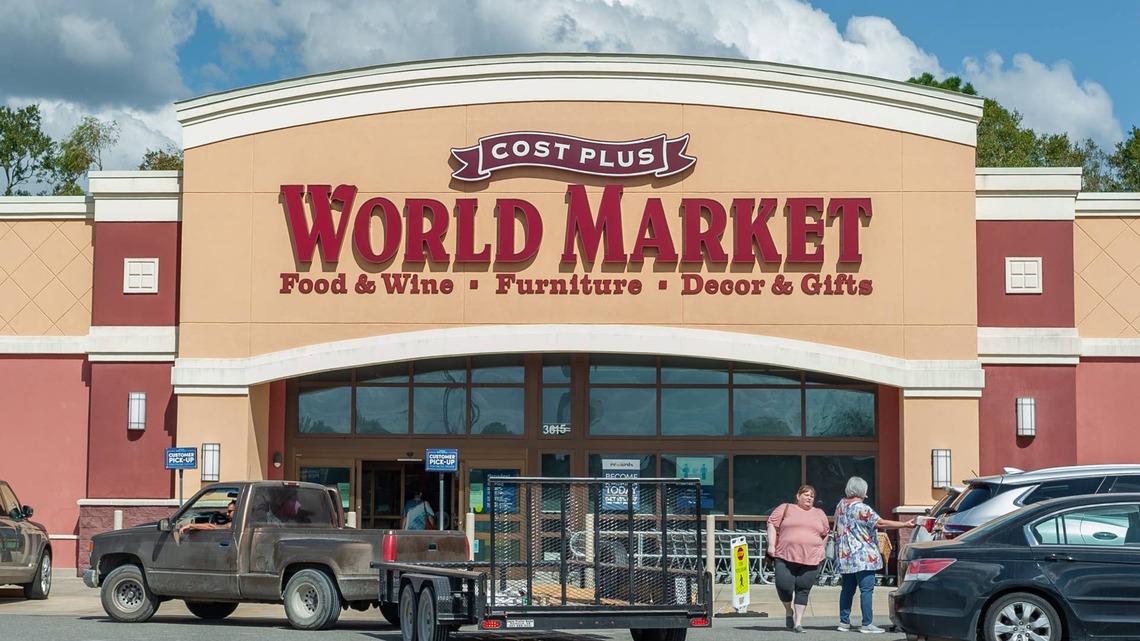 World Market's Cutesy Bat-Shaped Doormat Is Flying Off Shelves