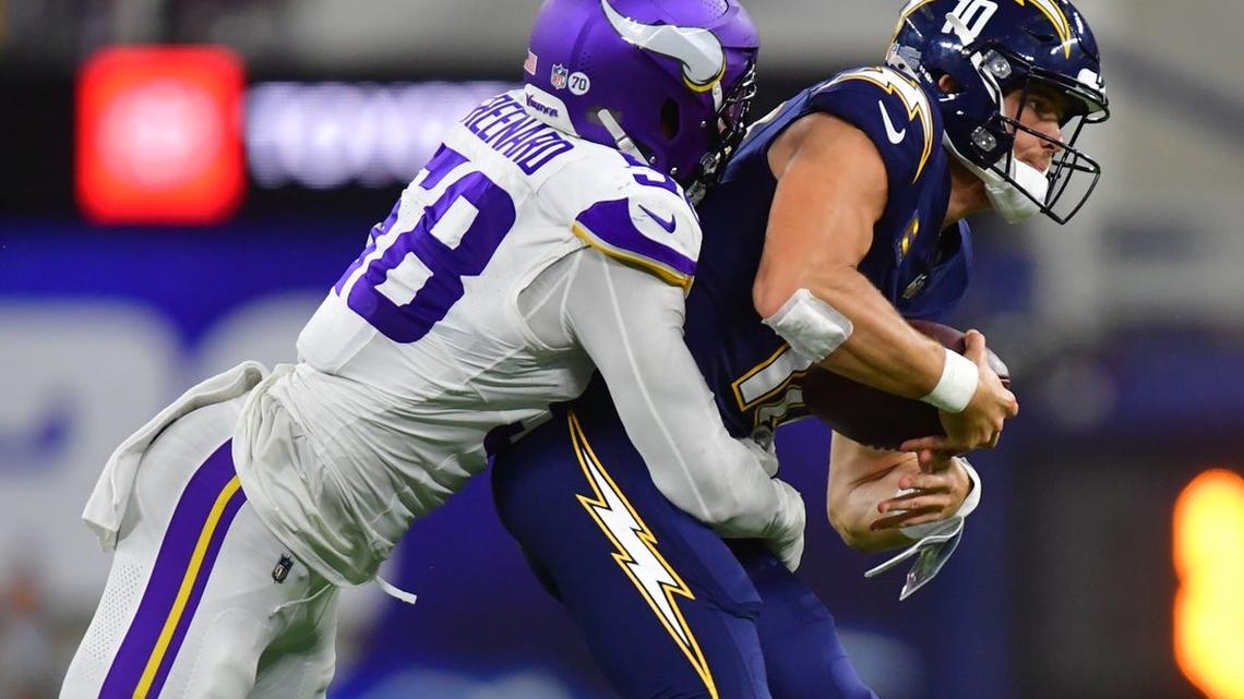 Pass rusher Greenard is dealt from Vikings to Eagles, gets $100M extension