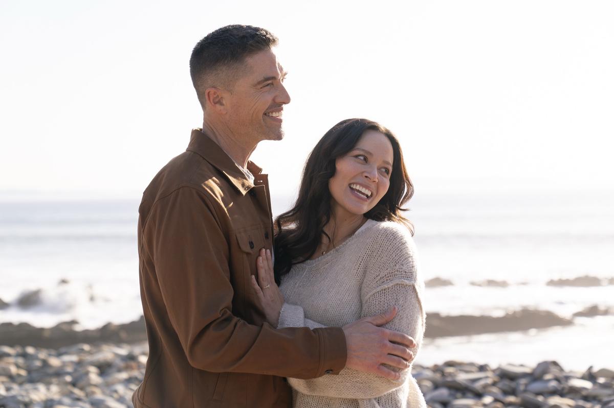  Eric Winter as Tim Bradford and Melissa O'Neil as Lucy Chen.Disney/Mike Taing 