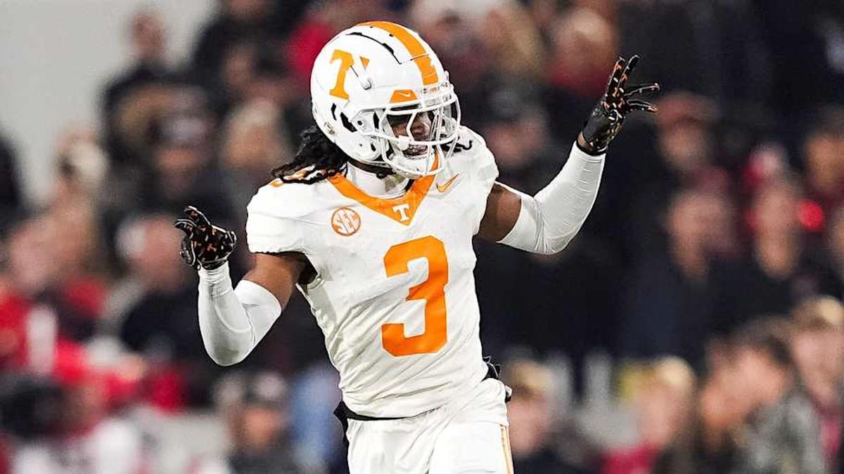  Tennessee defensive back Jermod McCoy (3) celebrates after making a play during a college football game between Tennessee and Georgia at Sanford Stadium in Athens, Ga., on Saturday, November 16, 2024. | Brianna Paciorka/News Sentinel / USA TODAY NETWORK via Imagn Images 