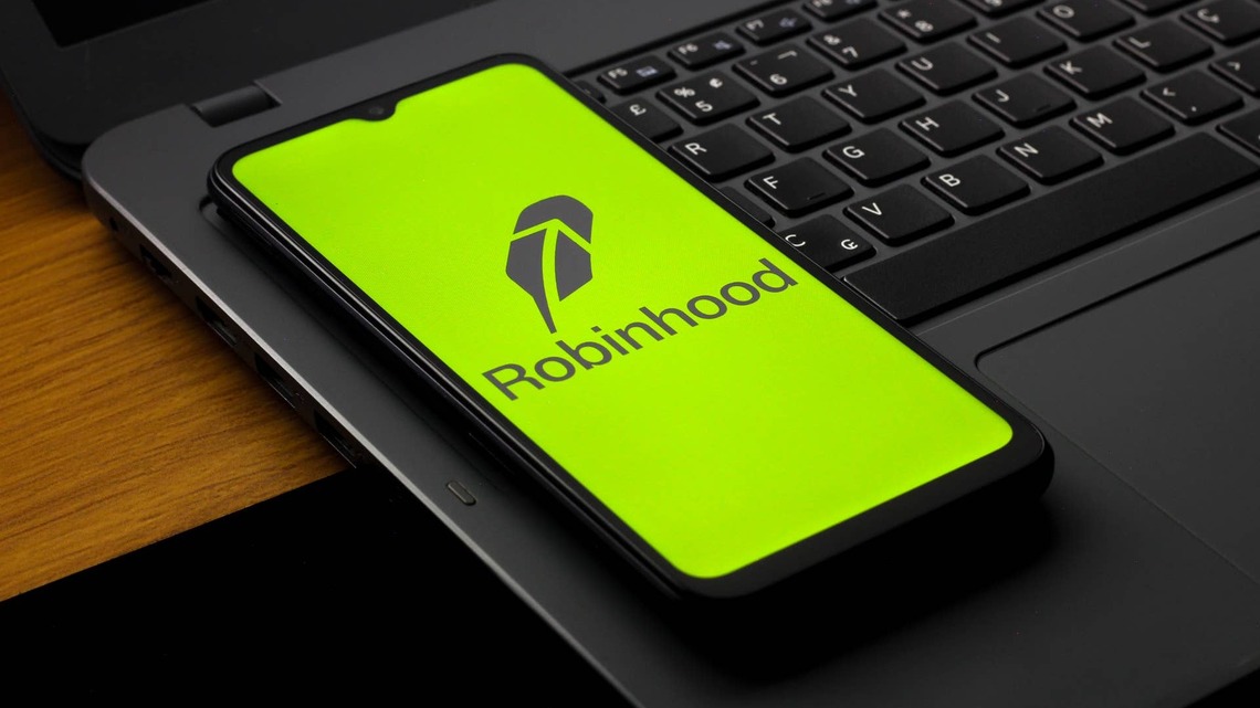 A Robinhood IRA perk may win over older, wealthier investors 