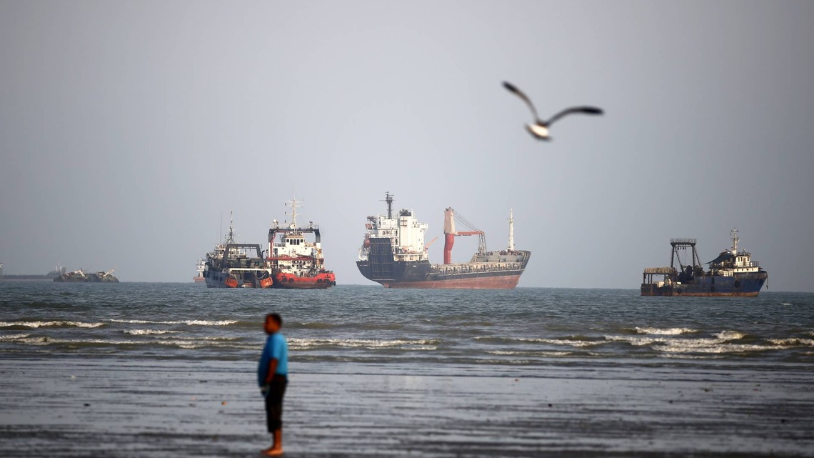 Oil fell on White House energy truce: Here's what it means for gas