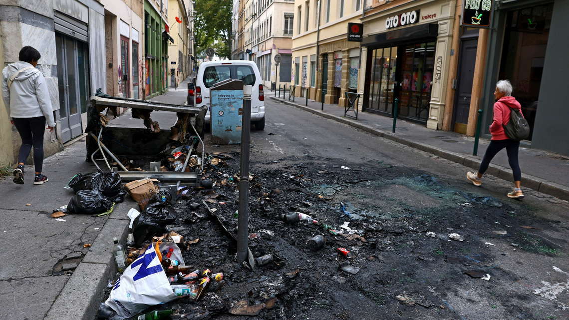 French protest groups demand more rallies as Macron faces tough choices
