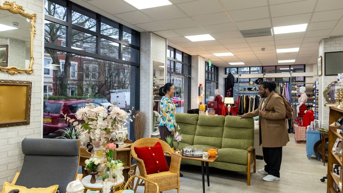 Woman Scores the Ultimate Living Room Thrift Find for $40: 'This Is Delicious' 