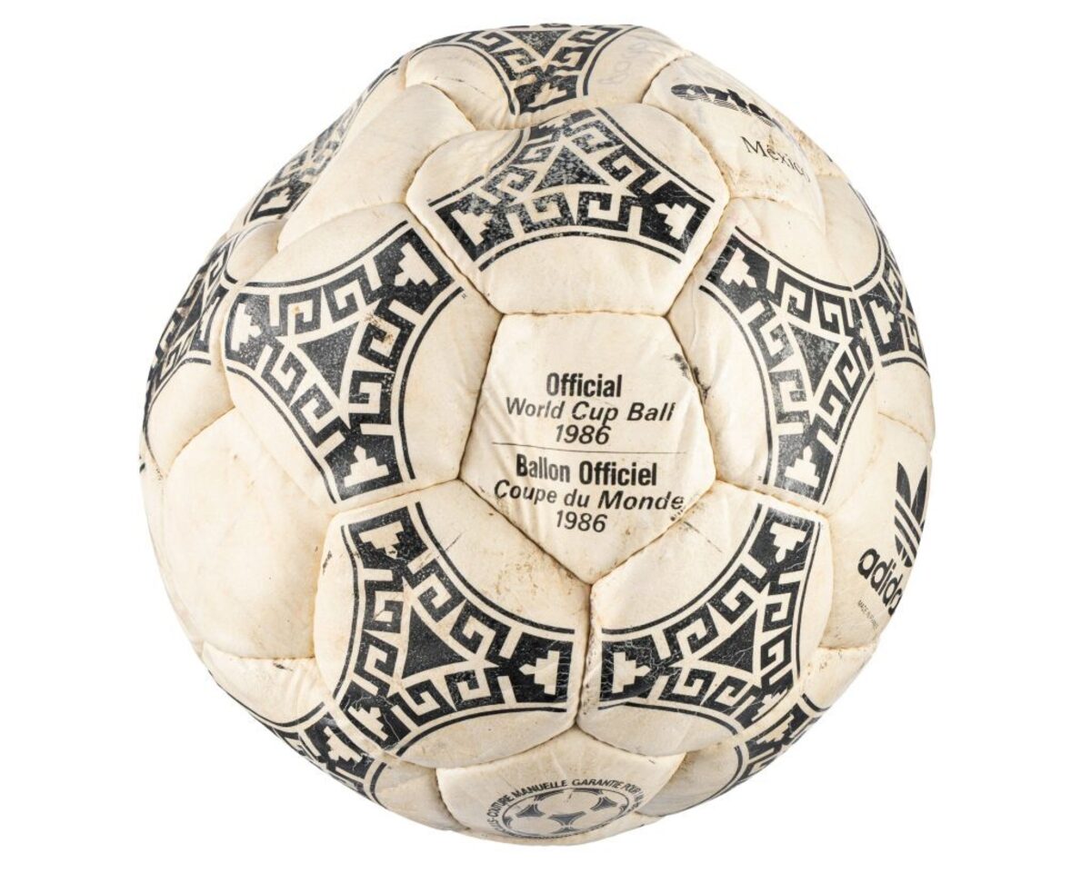  (Heritage Auctions via SWNS) 