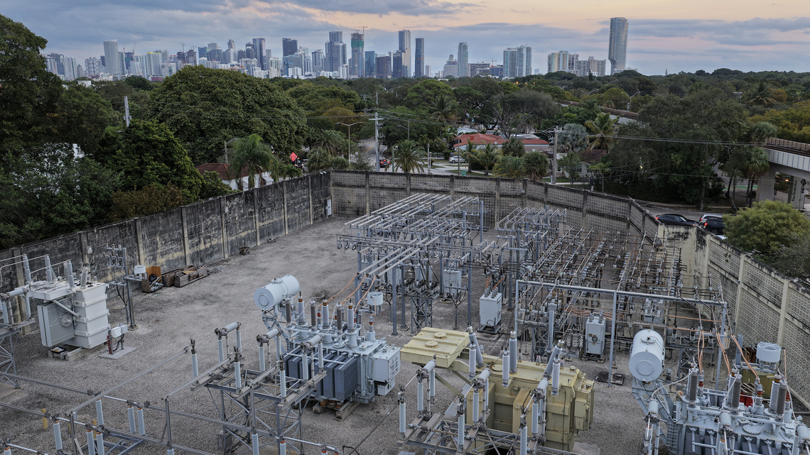 US acts to accelerate power grid hook-ups for AI data centers 