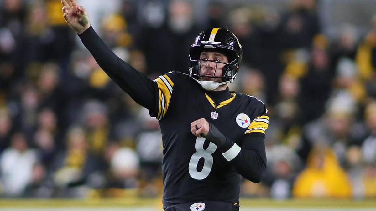 Aaron Rodgers is back for one more year in Pittsburgh. | Michael Longo/For USA Today Network-PA / USA TODAY NETWORK via Imagn Images 