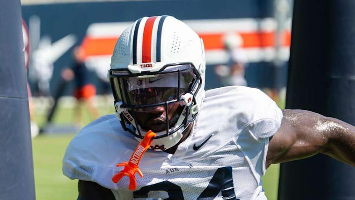  Auburn Tigers buck Keyron Crawford (24) runs drills during practice at Woltosz Football Performance Center in Auburn, Ala. on Tuesday, Aug. 19, 2025. | Jake Crandall/ Advertiser / USA TODAY NETWORK via Imagn Images 