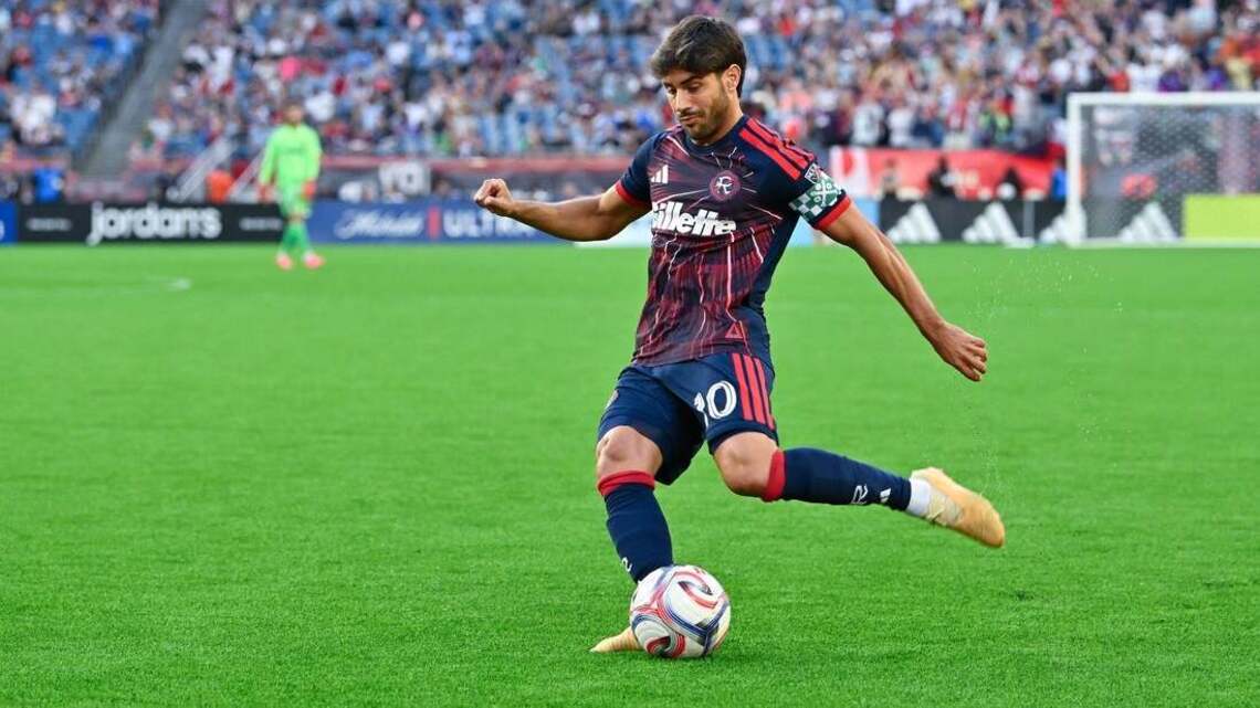 Revs aim to capitalize on lengthy road stretch; Montreal up first 
