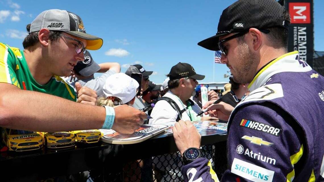 Bowman announces retirement following 2027 NASCAR season