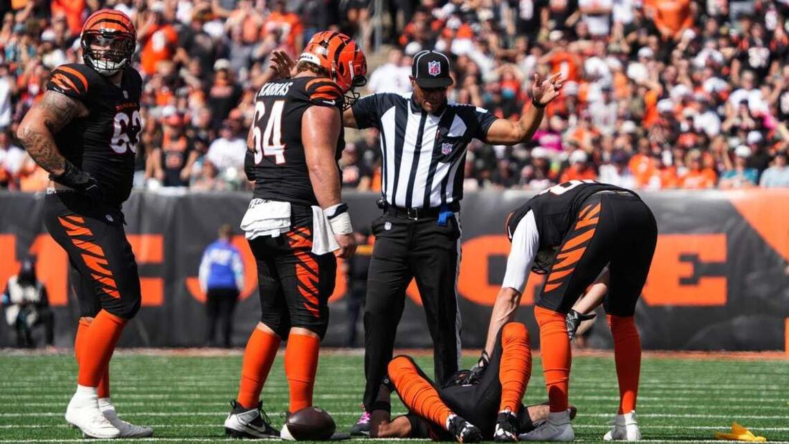 NFL injury roundup: Lamar Jackson hurts ankle, star WRs go down 