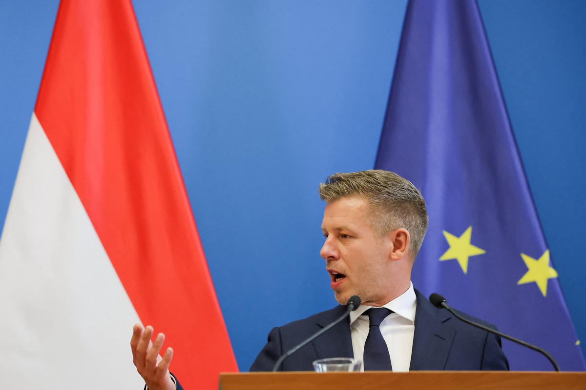 Hungarian Prime Minister Peter Magyar speaks at a joint press statement with Irish Taoiseach (Prime Minister) Micheal Martin after their meeting in Budapest, Hungary, June 4, 2026. REUTERS/Bernadett Szabo