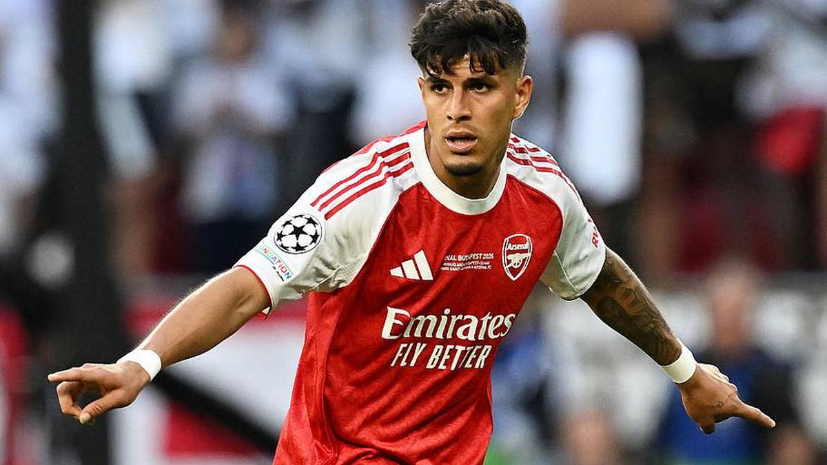  Piero Hincapié impressed at left back. | Stuart MacFarlane/Arsenal FC/Getty Images 