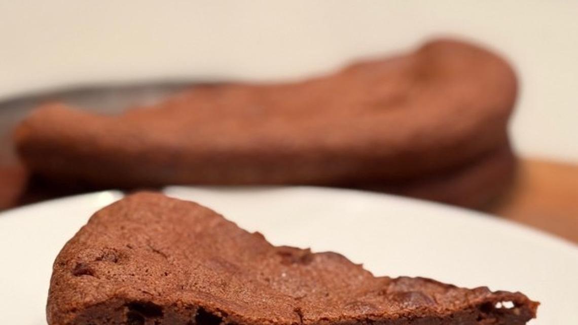 The Italian Way To Make Chocolate Cake 10x Better, According To Legendary Chef Lidia Bastianich 