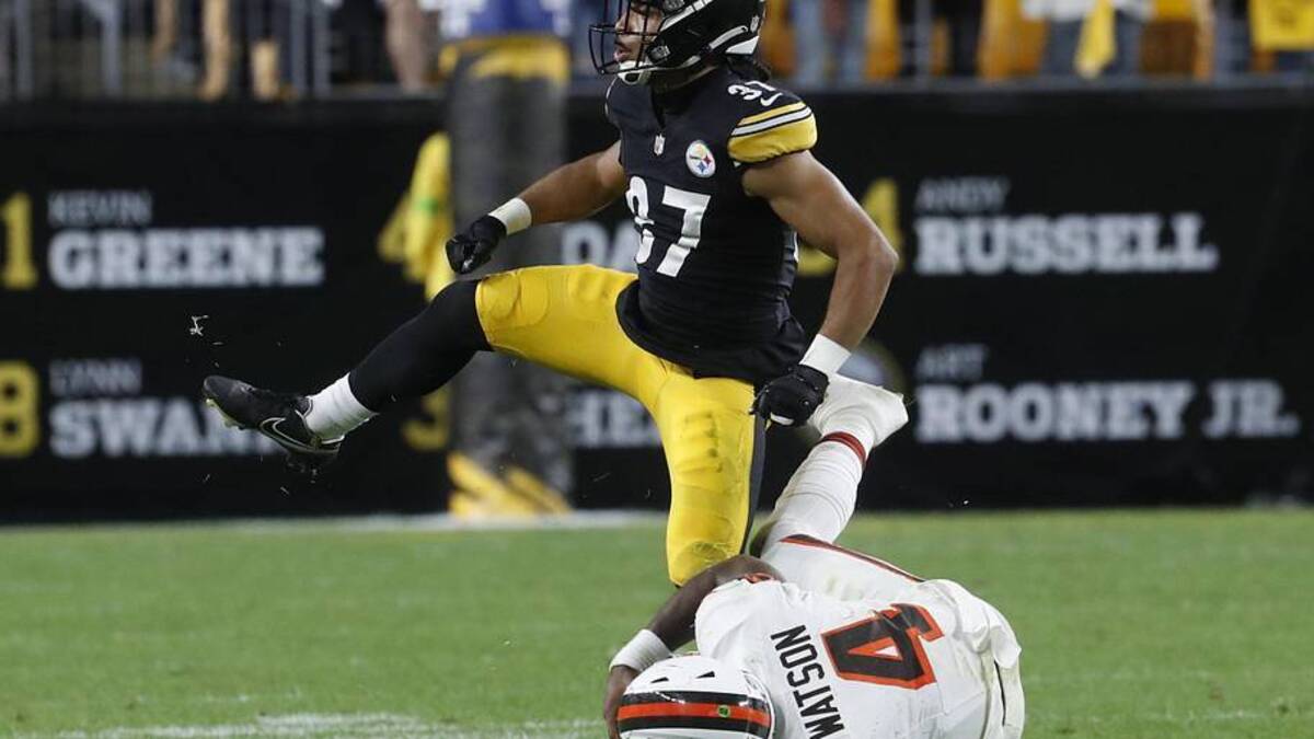  Sep 18, 2023; Pittsburgh, Pennsylvania, USA; Pittsburgh Steelers safety Elijah Riley (37) reacts after recording a sack against Cleveland Browns quarterback Deshaun Watson (4) during the fourth quarter at Acrisure Stadium. Pittsburgh won 26-22. Credit: Charles LeClaire-Imagn Images | Charles LeClaire-Imagn Images 