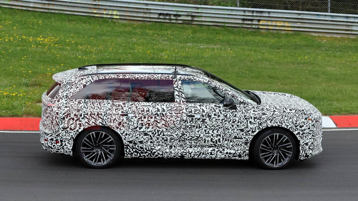  Spy shot of the Lexus TZ SH Proshots/Autoblog