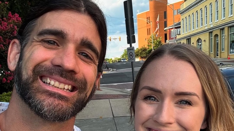 Jen Hamilton Questioned if She 'Was Going to Live' Amid Split From Husband 