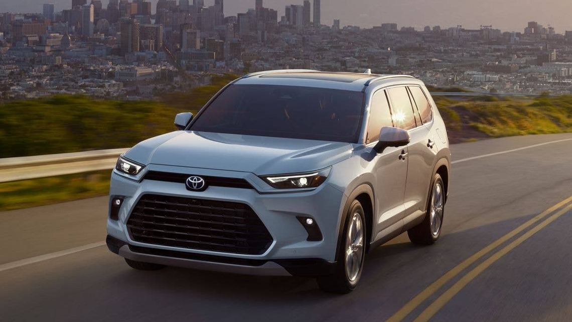 Honda Pilot vs. Toyota Grand Highlander: Which 3-Row SUV Would We Spend Our Money On? 