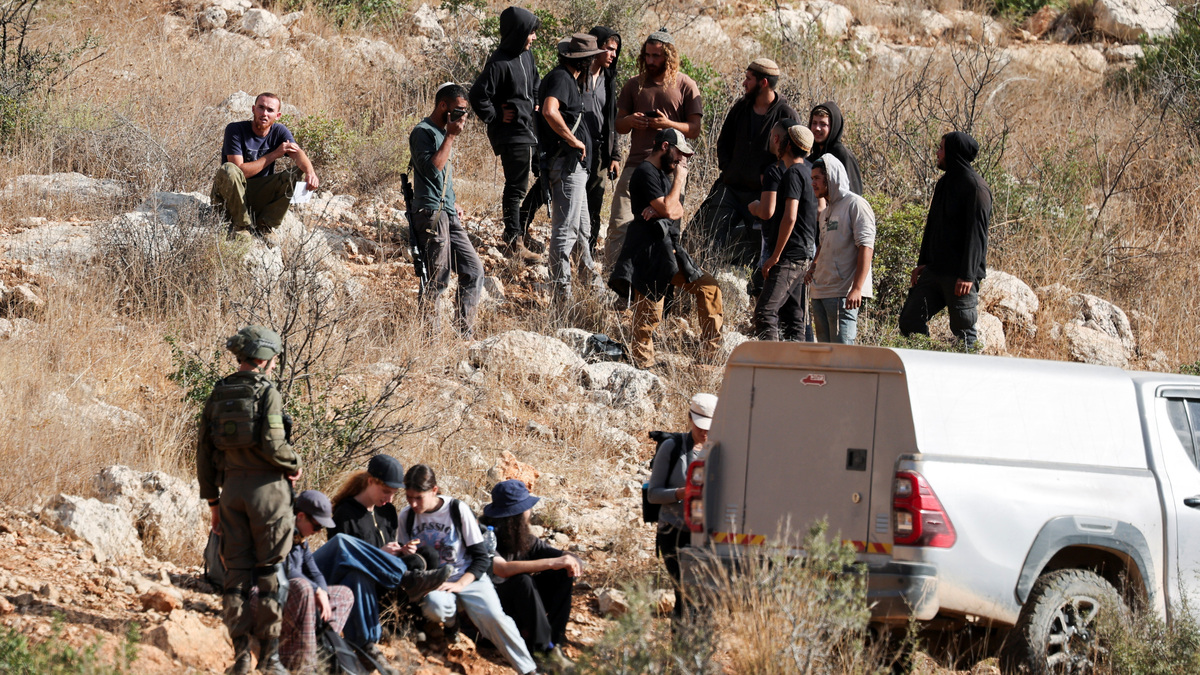 Italy calls for release of five activists held by Israel in West Bank ...