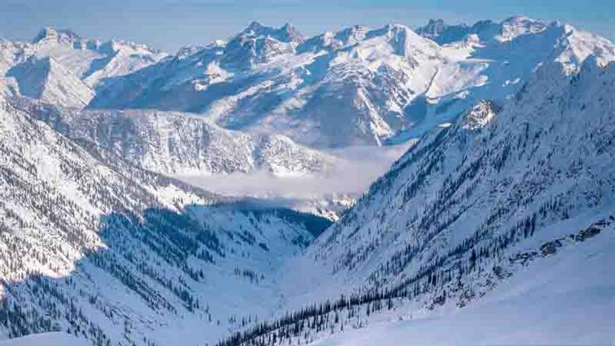  The mountain ranges around Revelstoke feature the largest vertical drop in North America. | Courtesy of Cabot 