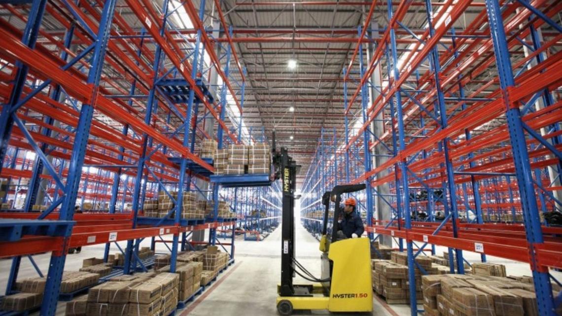 Is Realty Income the best monthly dividend stock to buy now 