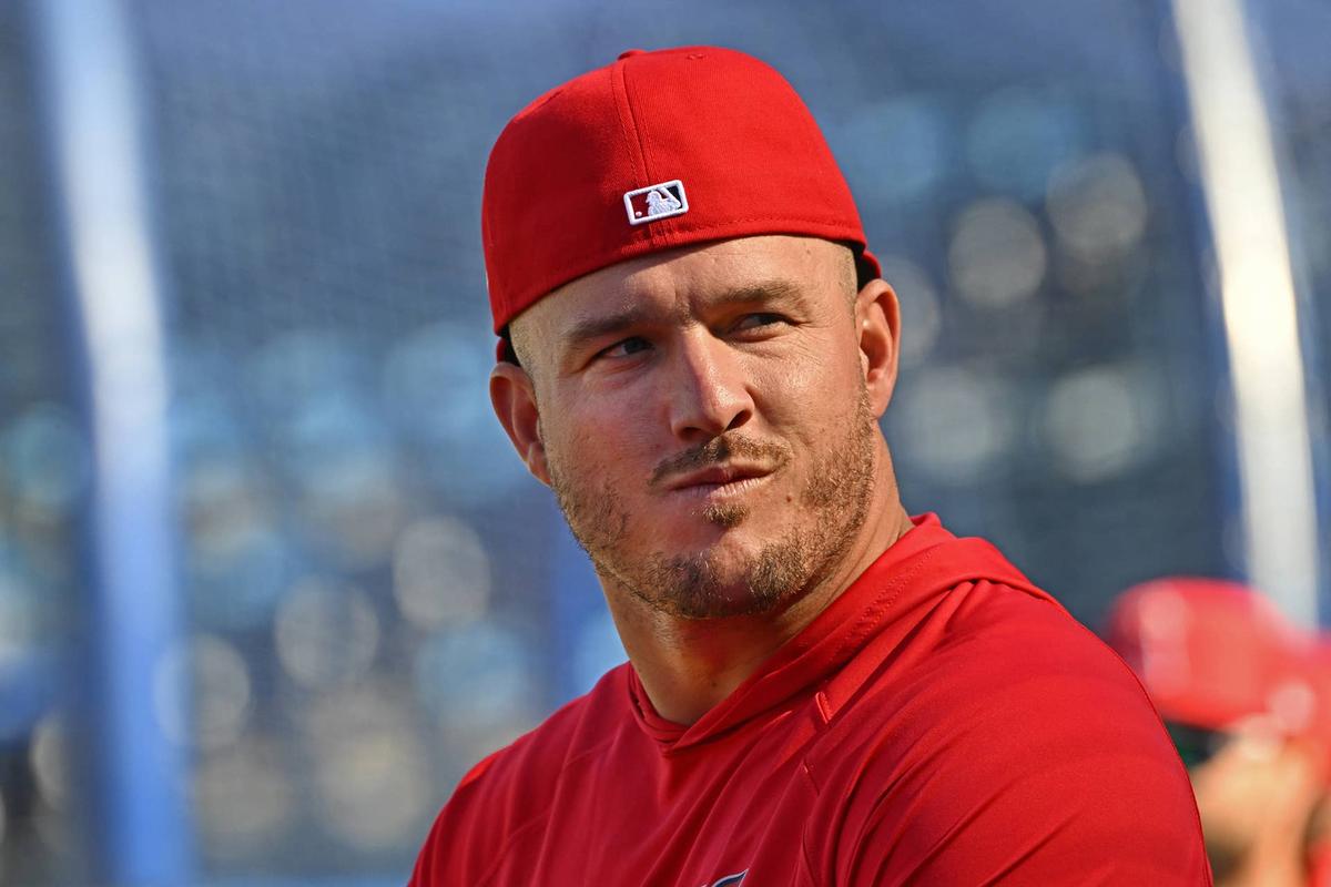  Los Angeles Angels center fielder Mike Trout (27) against the Kansas City Royals. © Peter Aiken-Imagn Images © Peter Aiken-Imagn Images