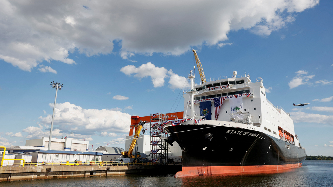 Hanwha, Fincantieri shares rise after Trump opens Navy shipbuilding to foreign yards 