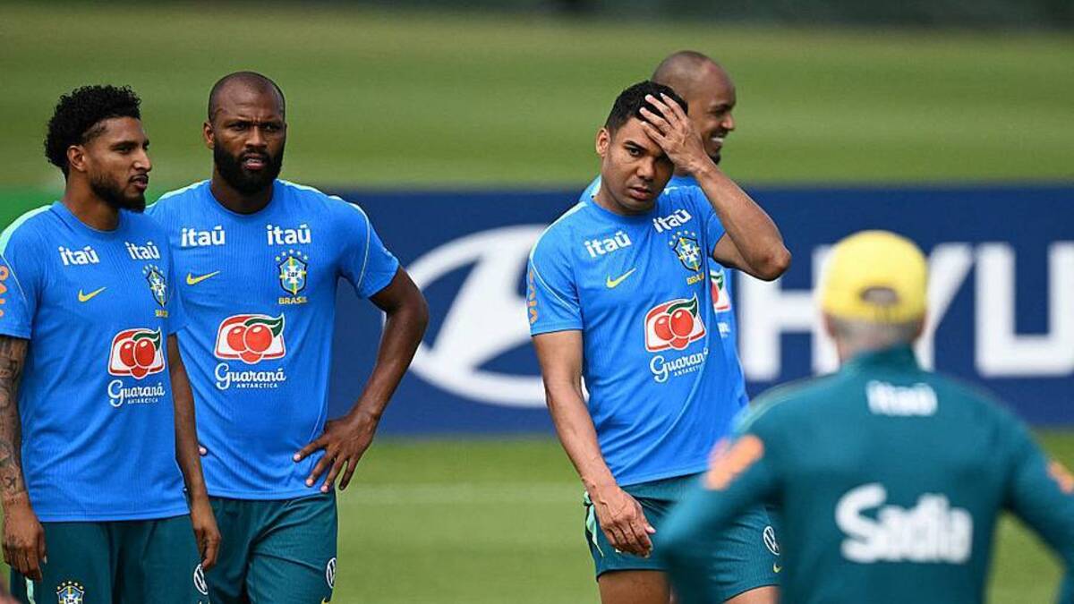 Casemiro has a big job on his hands. | MAURO PIMENTEL / AFP via Getty Images 