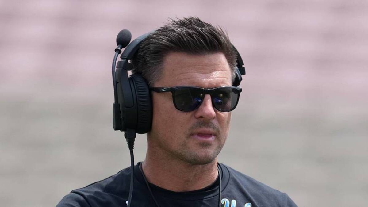  May 2, 2026; Pasadena, CA, USA; UCLA Bruins coach Bob Chesney reacts during the spring game at Rose Bowl. Mandatory Credit: Kirby Lee-Imagn Images | Kirby Lee-Imagn Images 