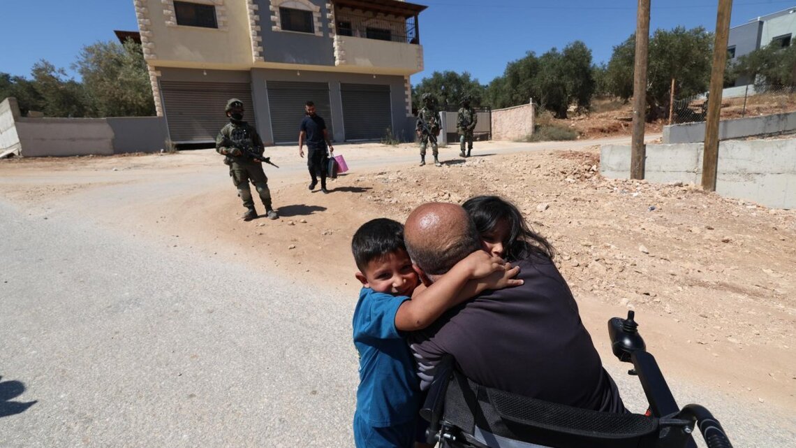 Palestinians in the West Bank told to leave as forces try to end siege 