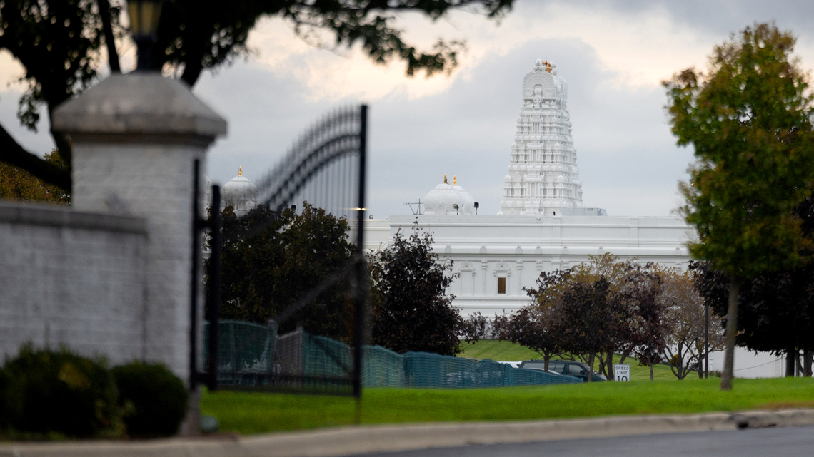 Commentary: Anti-Indian hate came to my family's temple in suburban Chicago 