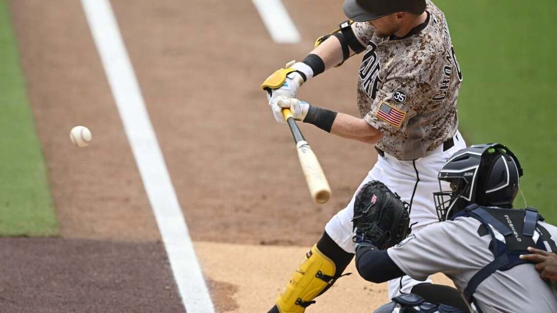 Padres open game with 3 straight homers, hold on to edge Yankees 