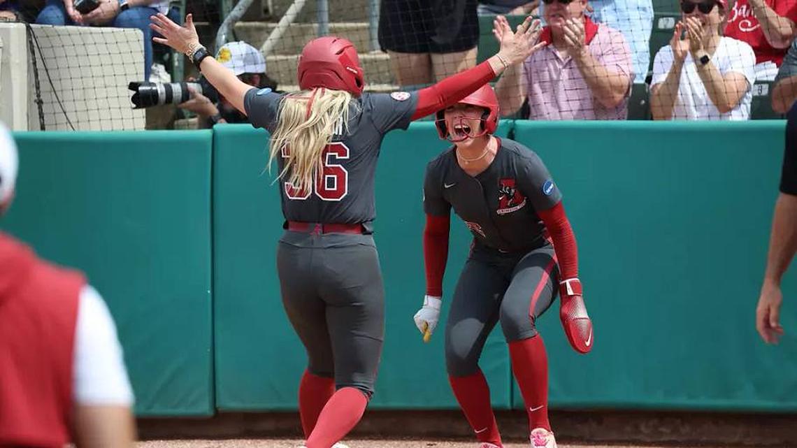 No. 1 Alabama Punches Ticket to WCWS for 16th Time with Sweep over No. 16 LSU