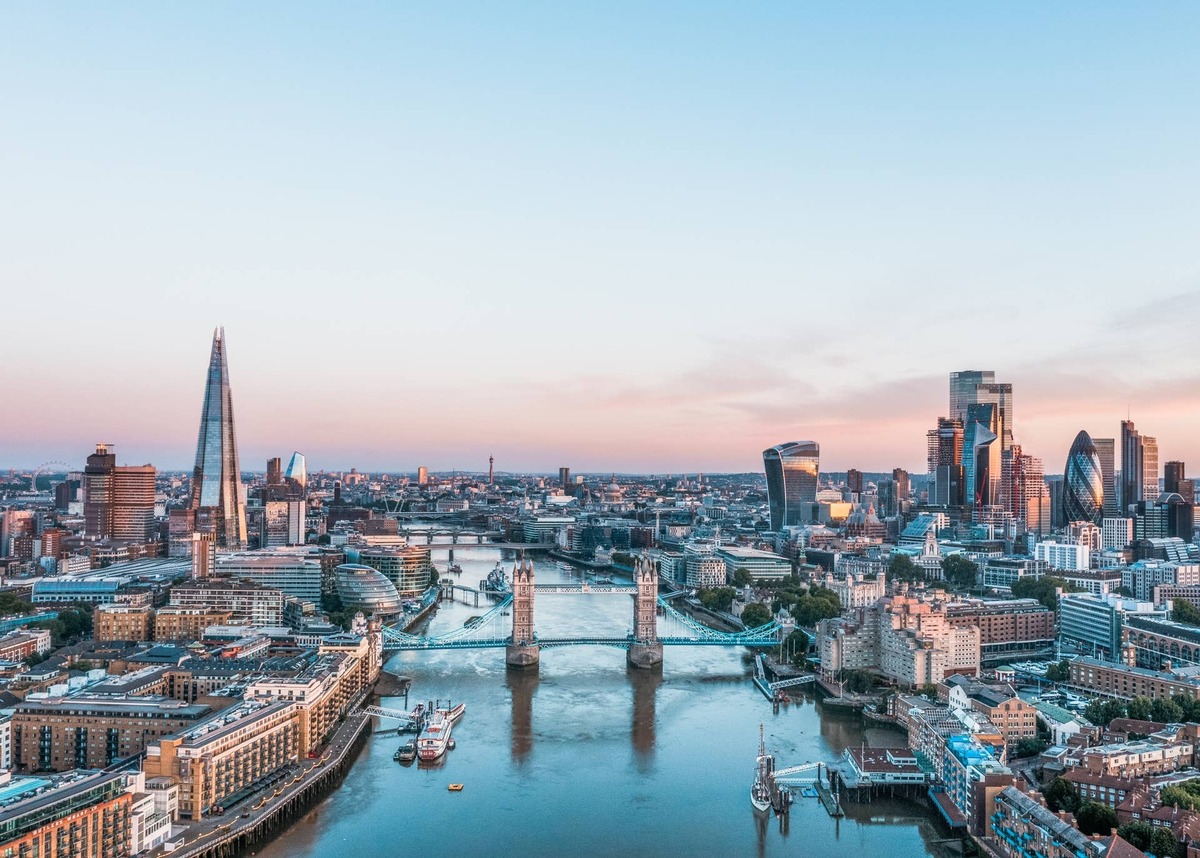  London at sunrise 