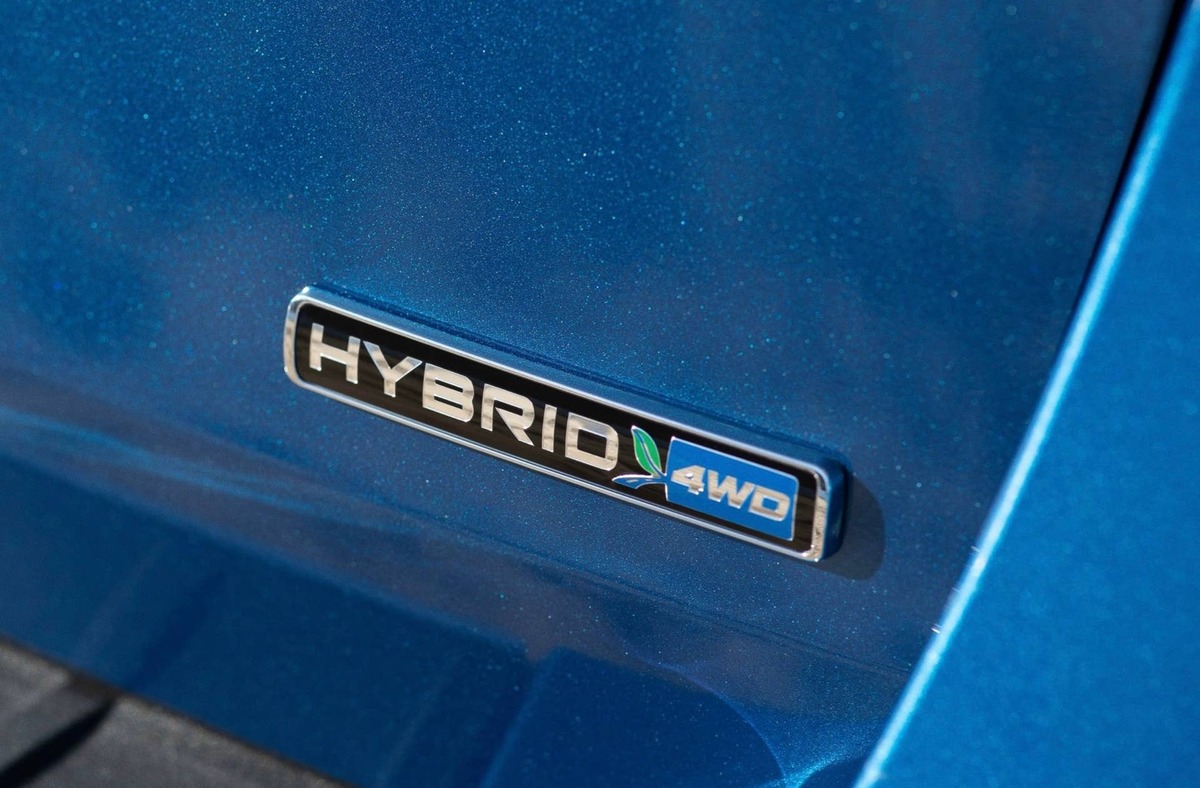  Ford Explorer Hybrid Ford