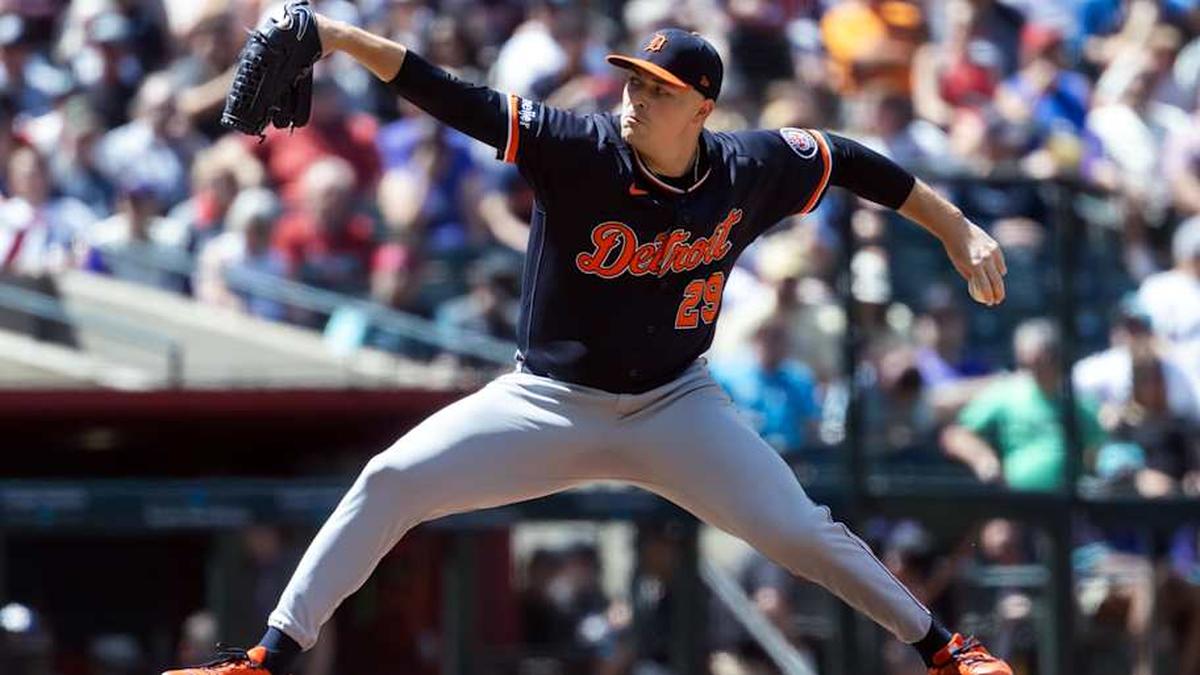  Apr 1, 2026; Phoenix, Arizona, USA; Detroit Tigers pitcher Tarik Skubal against the Arizona Diamondbacks at Chase Field. | Mark J. Rebilas-Imagn Images 