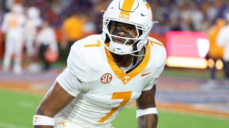 Tennessee LB Arion Carter's suspension reduced to 1 game 