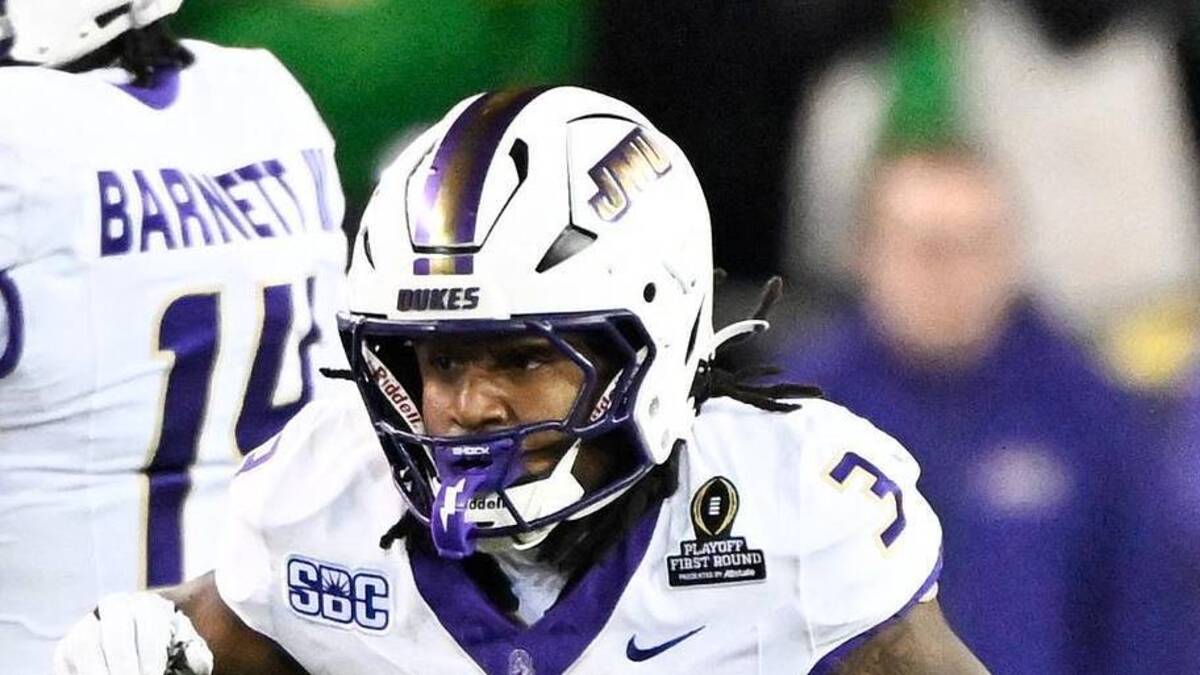  Dec 20, 2025; Eugene, OR, USA; James Madison Dukes running back Wayne Knight (3) rushes during the third quarter against the Oregon Ducks at Autzen Stadium. Mandatory Credit: Craig Strobeck-Imagn Images | Craig Strobeck-Imagn Images 