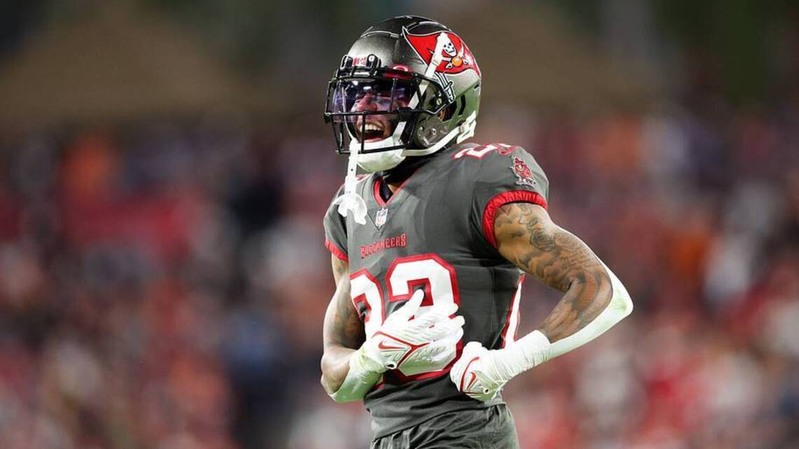 Steelers Sign Bucs Veteran Cornerback