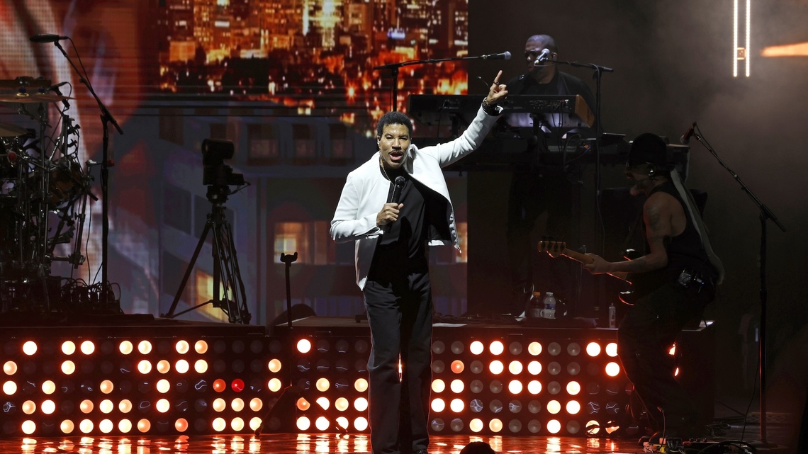 Lionel Richie Shares Health Update After Postponing Shows Amid Illness 