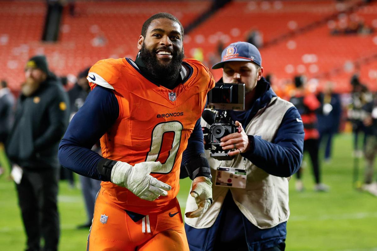  Denver Broncos linebacker Jonathon Cooper (0) Geoff Burke-Imagn Images